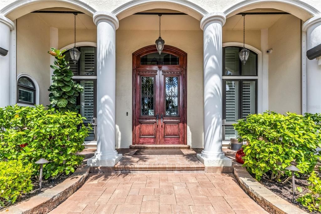 En Venta: $2,995,000 (5 camas, 4 baños, 5500 Pies cuadrados)