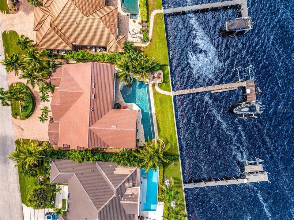 En Venta: $2,995,000 (5 camas, 4 baños, 5500 Pies cuadrados)