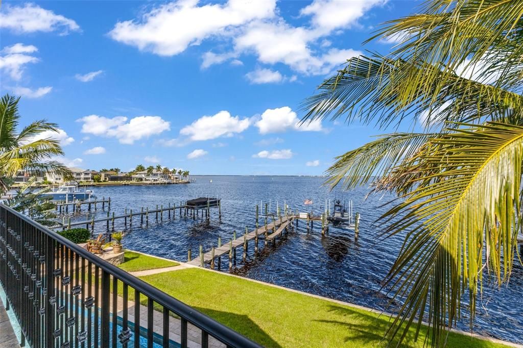 En Venta: $2,995,000 (5 camas, 4 baños, 5500 Pies cuadrados)