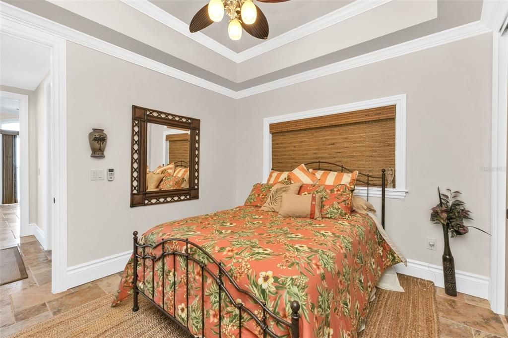 En Venta: $2,995,000 (5 camas, 4 baños, 5500 Pies cuadrados)