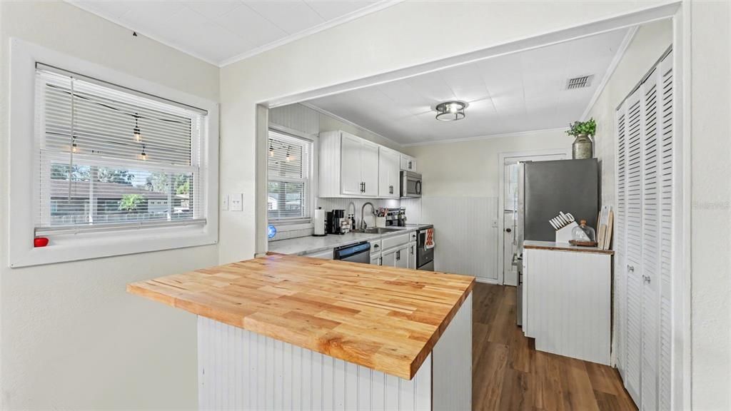 На продажу: $130,000 (3 спален, 1 ванн, 1200 Квадратных фут)