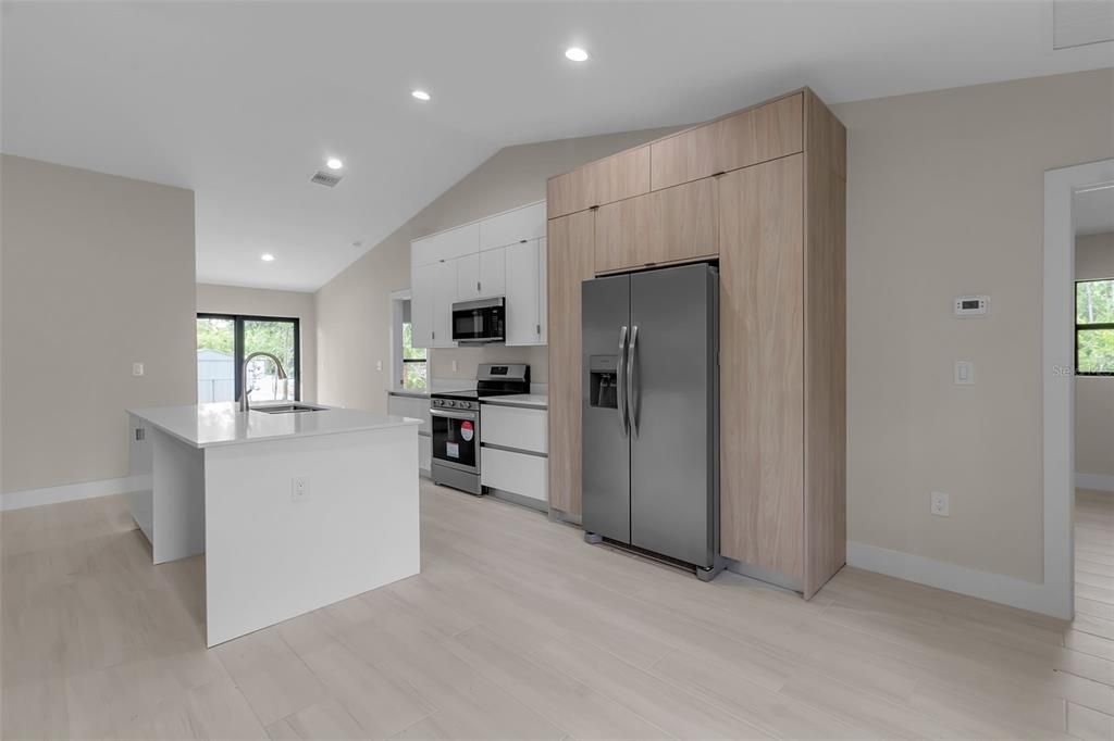 For Sale: $299,000 (4 beds, 2 baths, 1532 Square Feet)