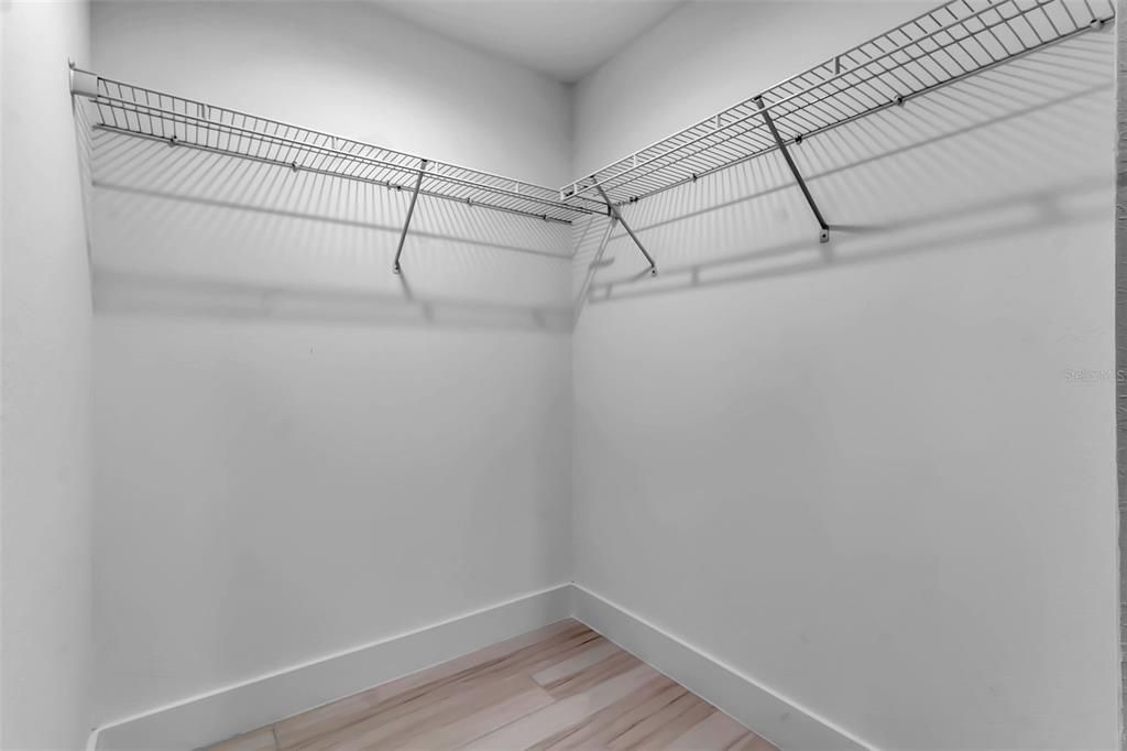 For Sale: $299,000 (4 beds, 2 baths, 1532 Square Feet)