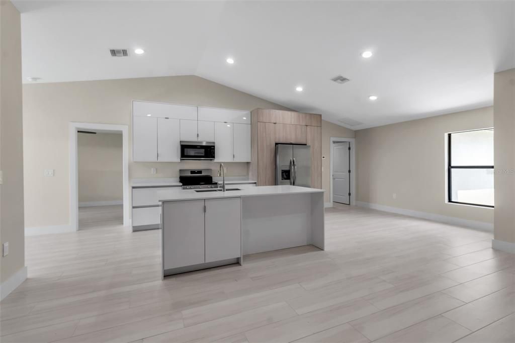 For Sale: $299,000 (4 beds, 2 baths, 1532 Square Feet)