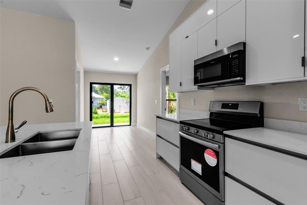 For Sale: $299,000 (4 beds, 2 baths, 1532 Square Feet)