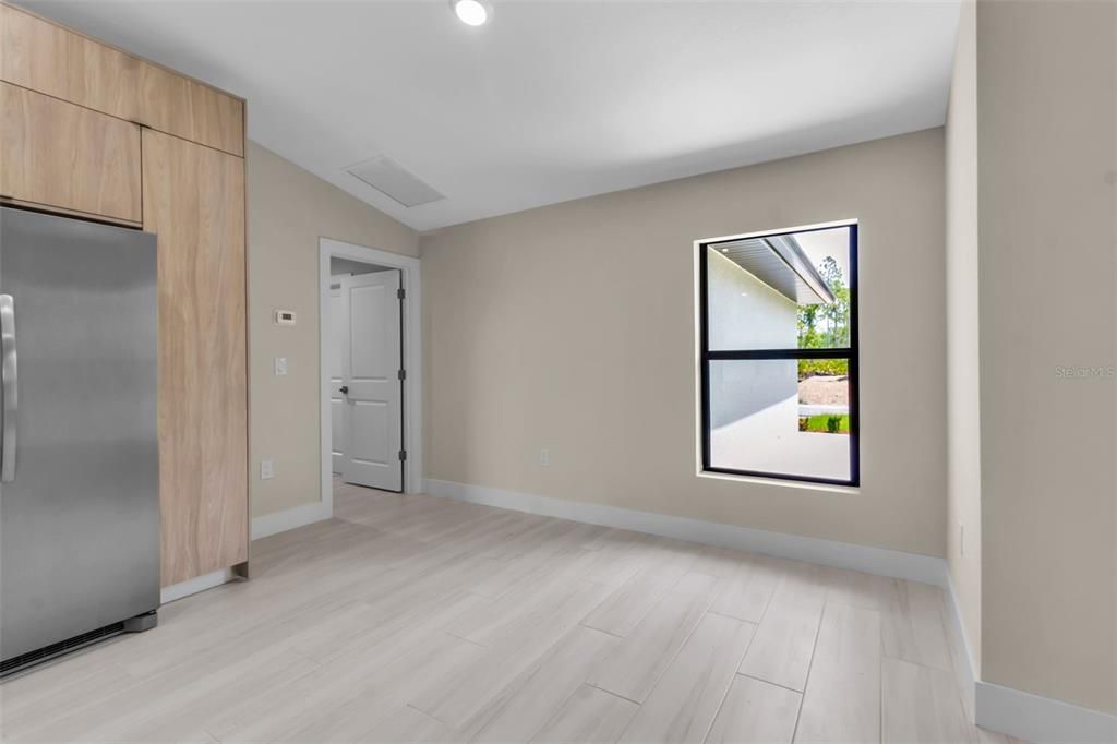 For Sale: $299,000 (4 beds, 2 baths, 1532 Square Feet)