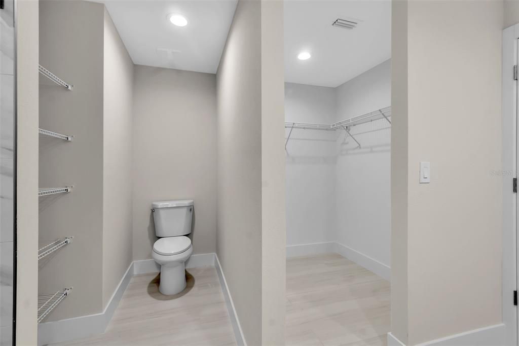 For Sale: $299,000 (4 beds, 2 baths, 1532 Square Feet)
