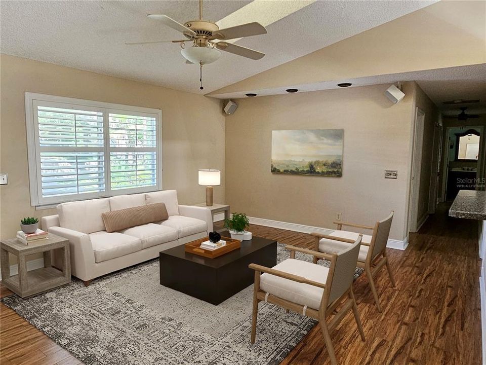 For Sale: $425,000 (3 beds, 2 baths, 1293 Square Feet)