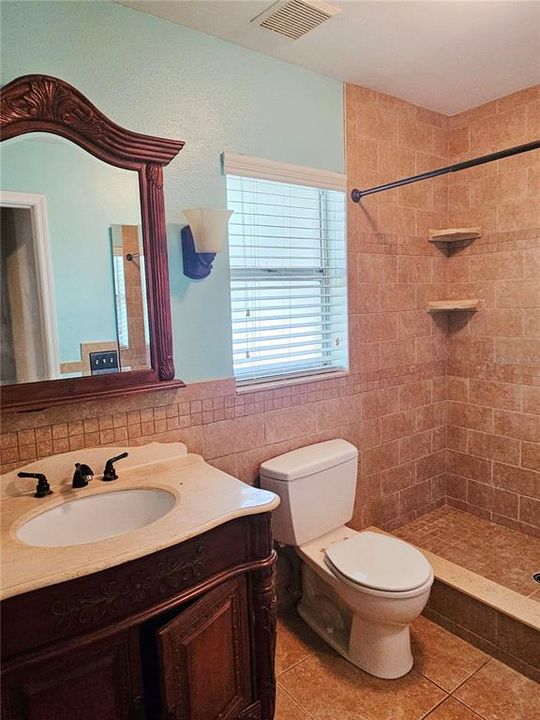 For Sale: $425,000 (3 beds, 2 baths, 1293 Square Feet)