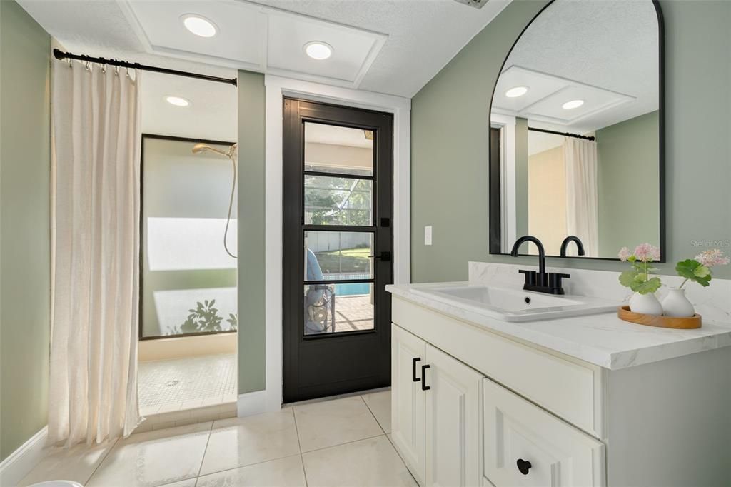 For Sale: $850,000 (5 beds, 4 baths, 3141 Square Feet)