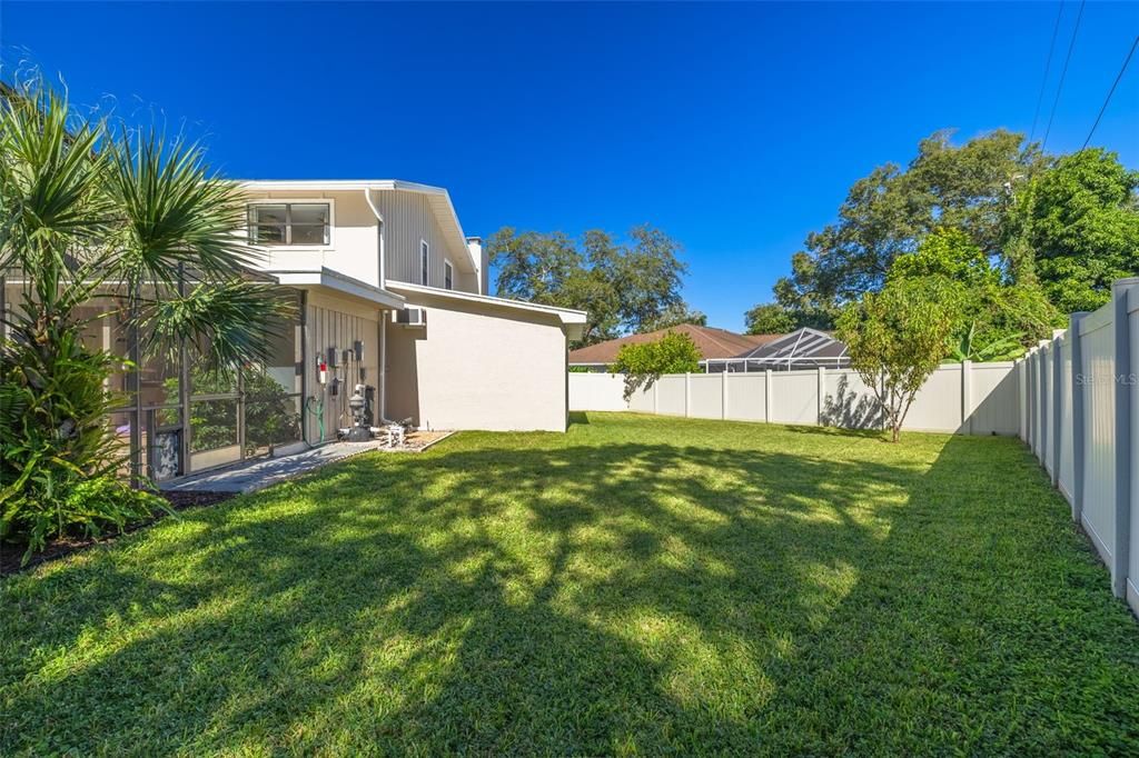 For Sale: $850,000 (5 beds, 4 baths, 3141 Square Feet)