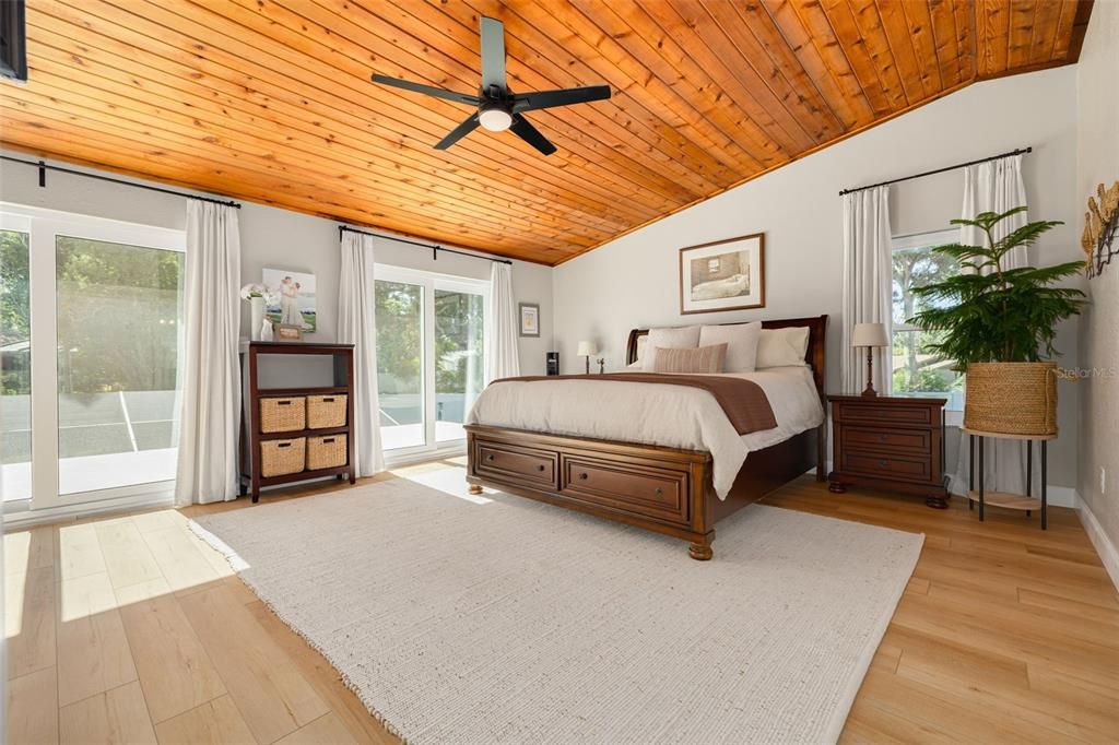For Sale: $850,000 (5 beds, 4 baths, 3141 Square Feet)