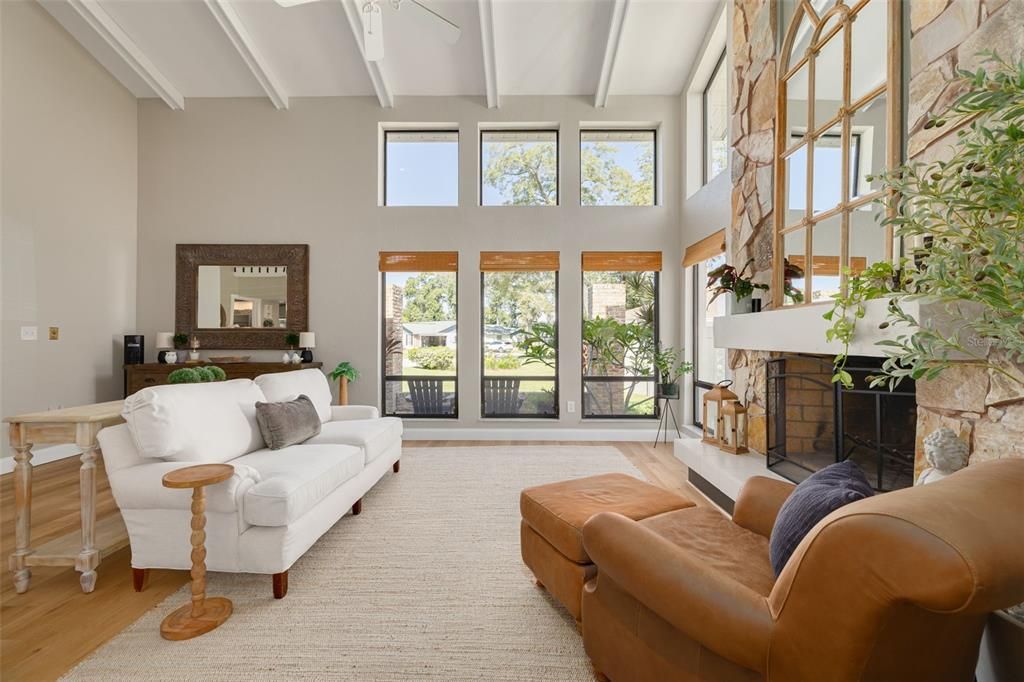 For Sale: $850,000 (5 beds, 4 baths, 3141 Square Feet)