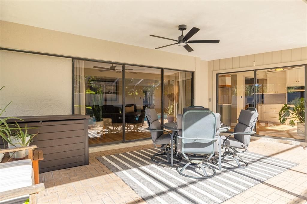 For Sale: $850,000 (5 beds, 4 baths, 3141 Square Feet)