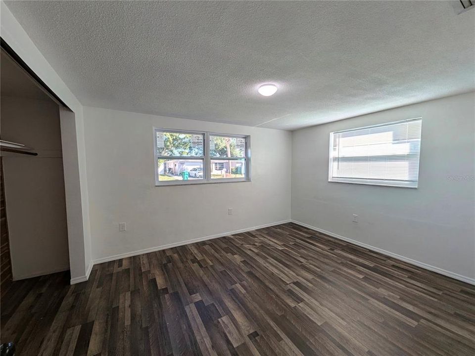 На продажу: $249,900 (3 спален, 2 ванн, 1105 Квадратных фут)