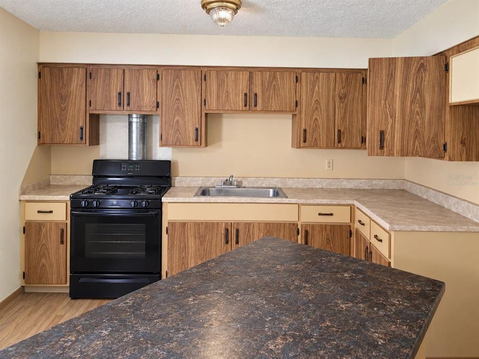 En Venta: $175,000 (3 camas, 2 baños, 1040 Pies cuadrados)