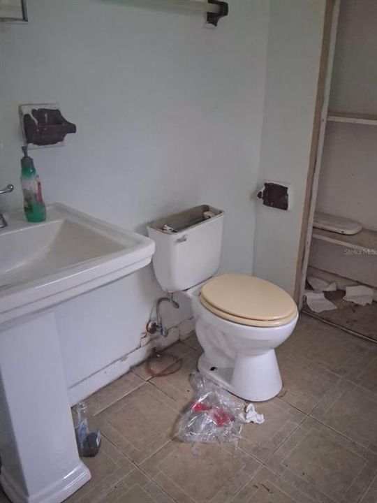En Venta: $175,000 (3 camas, 2 baños, 1040 Pies cuadrados)