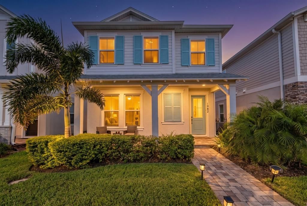 На продажу: $399,000 (4 спален, 2 ванн, 1856 Квадратных фут)