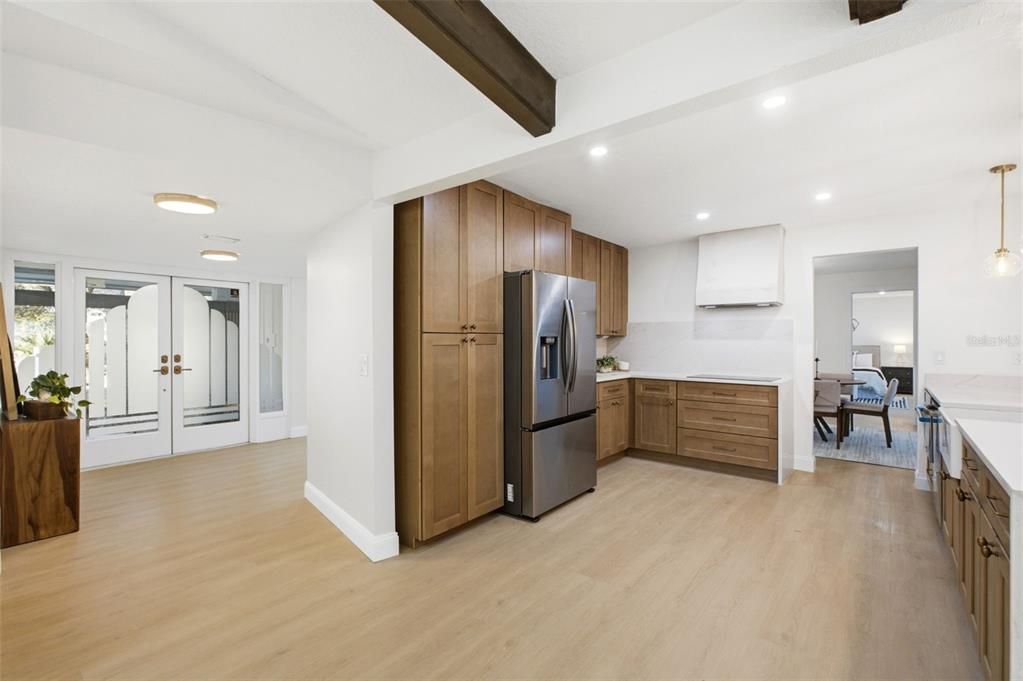 На продажу: $699,900 (3 спален, 2 ванн, 2383 Квадратных фут)