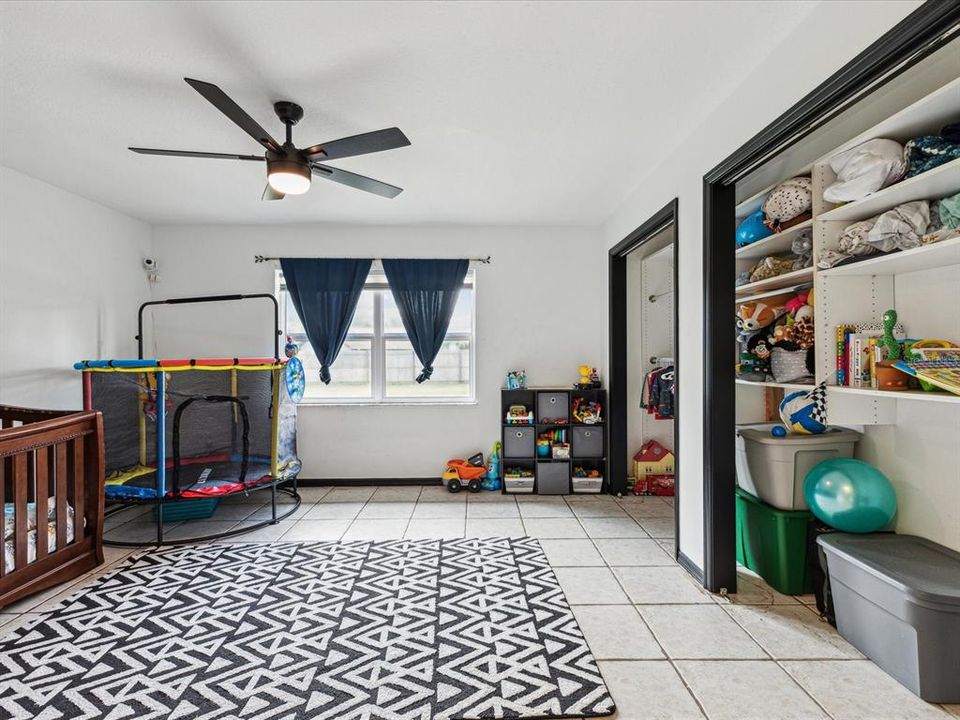 For Sale: $540,000 (4 beds, 3 baths, 2864 Square Feet)