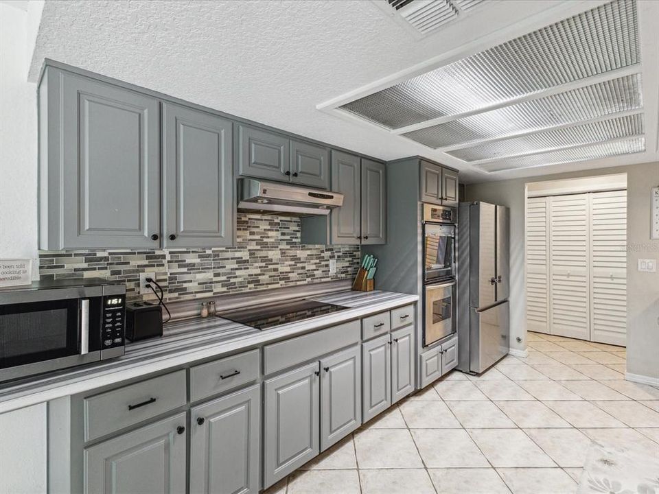 For Sale: $540,000 (4 beds, 3 baths, 2864 Square Feet)