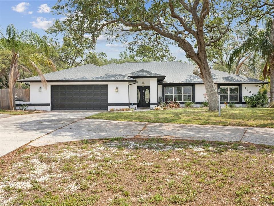 For Sale: $540,000 (4 beds, 3 baths, 2864 Square Feet)