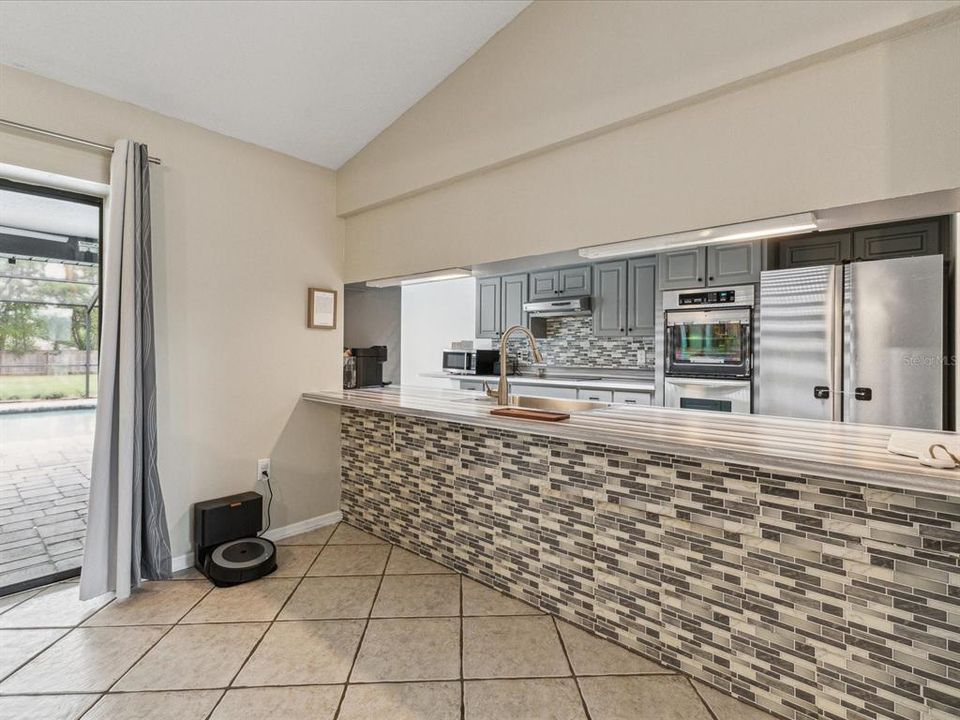For Sale: $540,000 (4 beds, 3 baths, 2864 Square Feet)