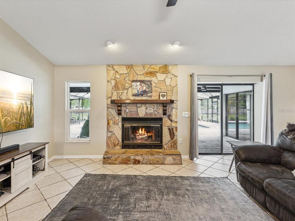 For Sale: $540,000 (4 beds, 3 baths, 2864 Square Feet)