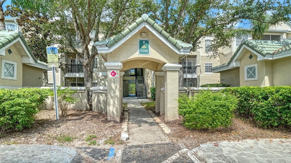 En Venta: $218,500 (2 camas, 2 baños, 1163 Pies cuadrados)