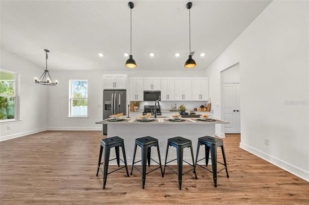 En Venta: $404,900 (4 camas, 3 baños, 2088 Pies cuadrados)