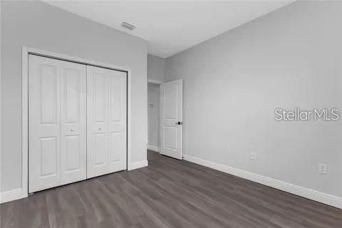 На продажу: $308,999 (4 спален, 2 ванн, 1674 Квадратных фут)