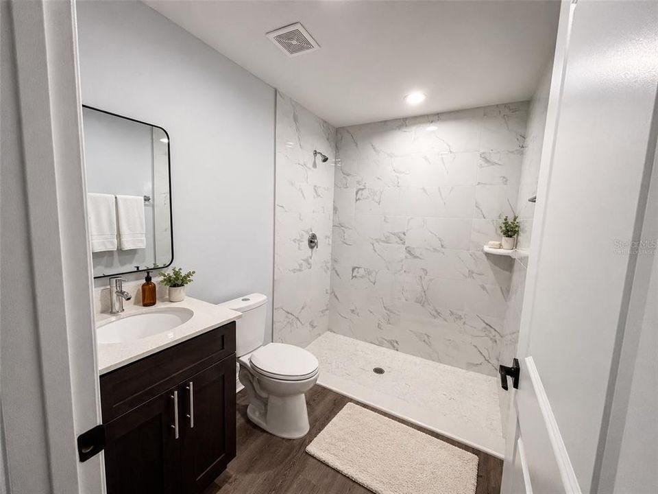 For Sale: $244,999 (3 beds, 2 baths, 1036 Square Feet)