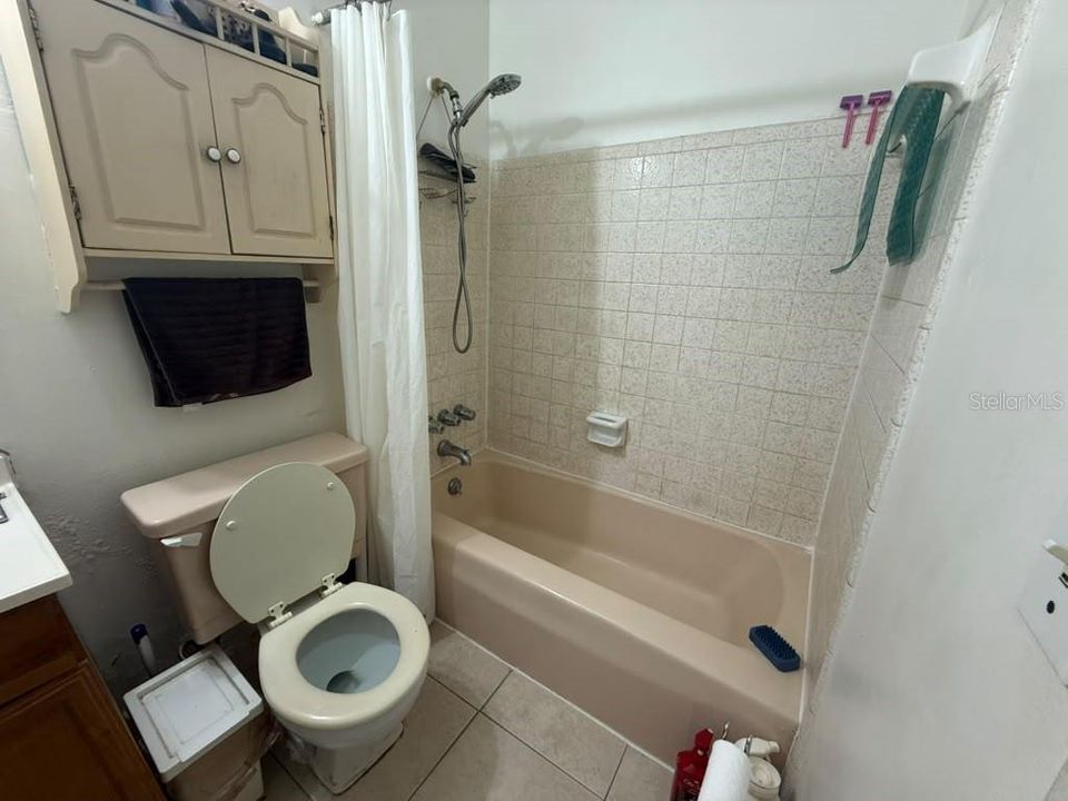 For Sale: $152,000 (2 beds, 1 baths, 851 Square Feet)