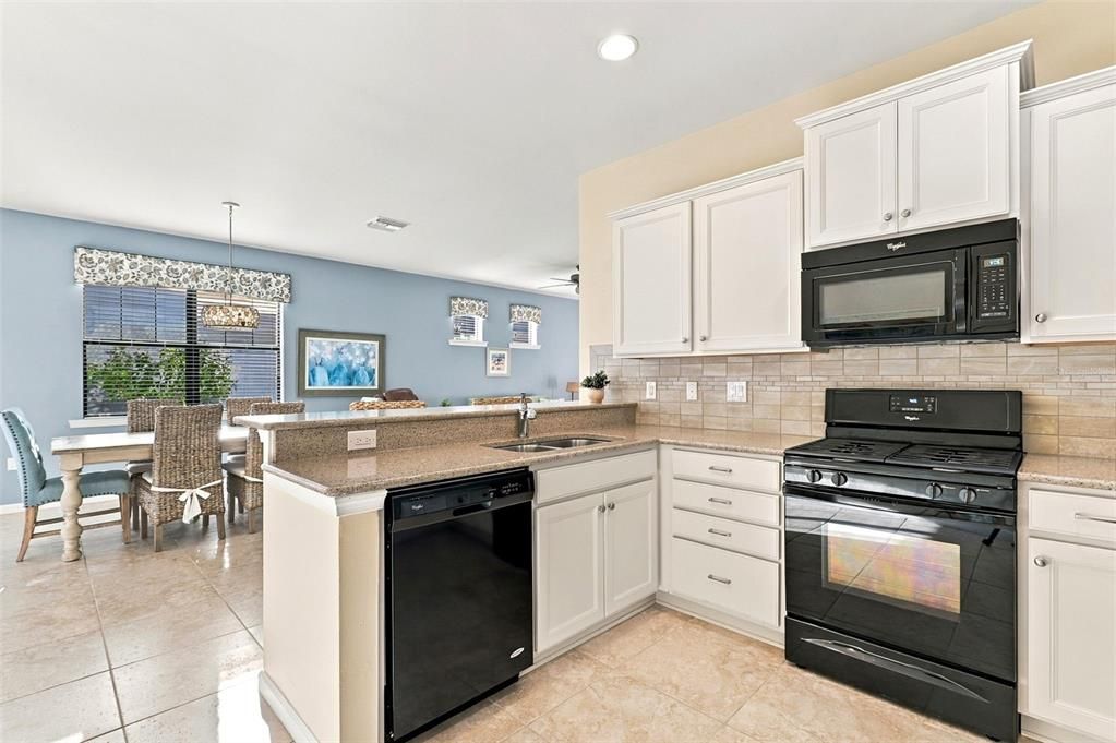 En Venta: $425,000 (2 camas, 2 baños, 1543 Pies cuadrados)