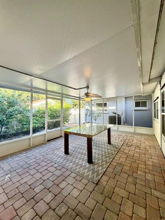 待售: $564,900 (2 贝兹, 2 浴室, 1972 平方英尺)