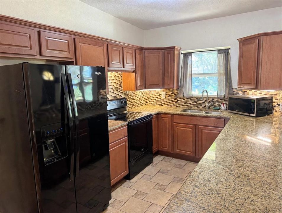 На продажу: $426,000 (3 спален, 2 ванн, 1273 Квадратных фут)