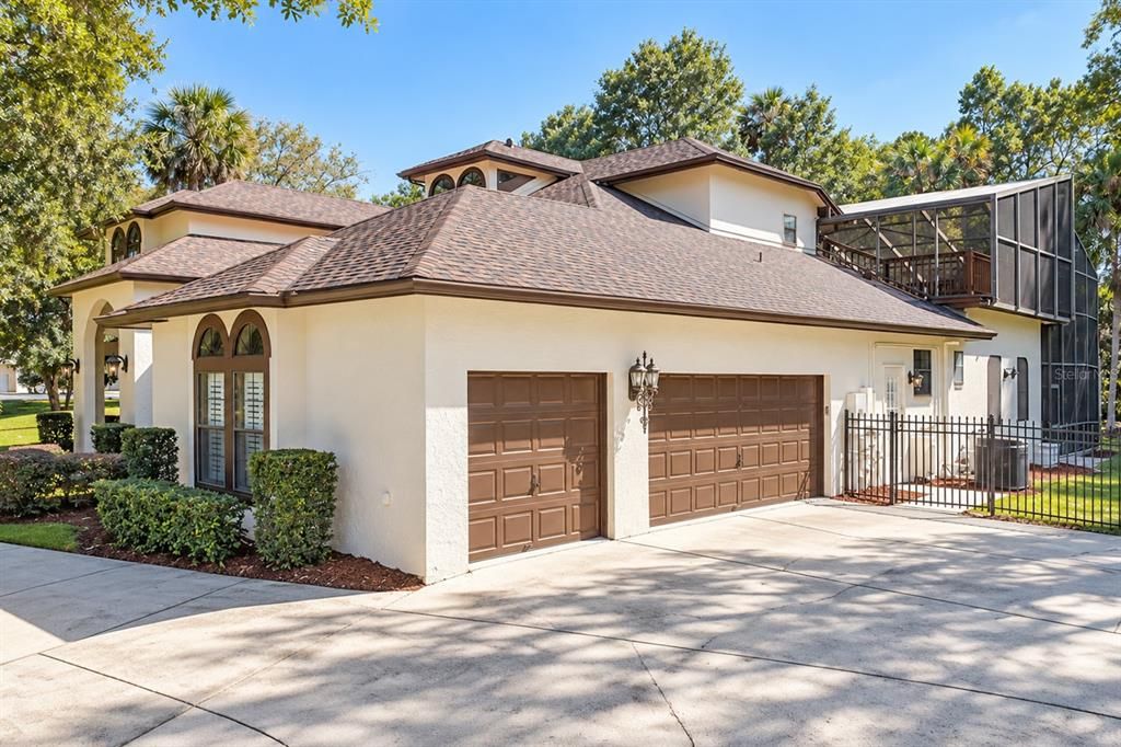 For Sale: $1,100,000 (5 beds, 4 baths, 3988 Square Feet)