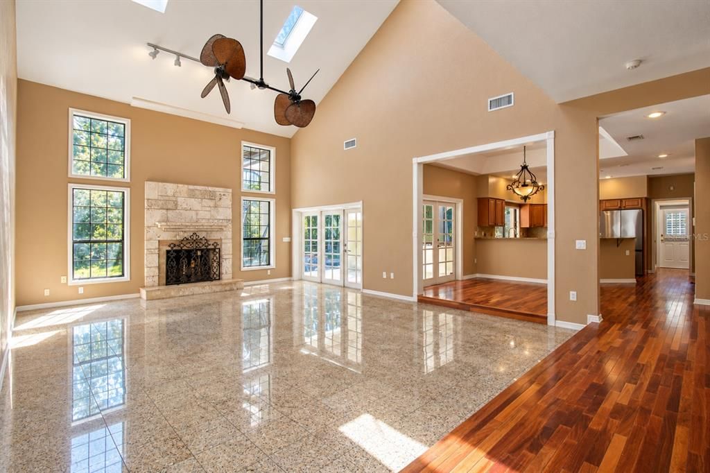 For Sale: $1,100,000 (5 beds, 4 baths, 3988 Square Feet)