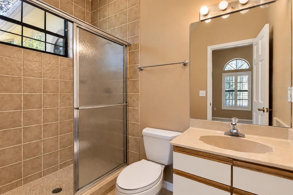 For Sale: $1,100,000 (5 beds, 4 baths, 3988 Square Feet)