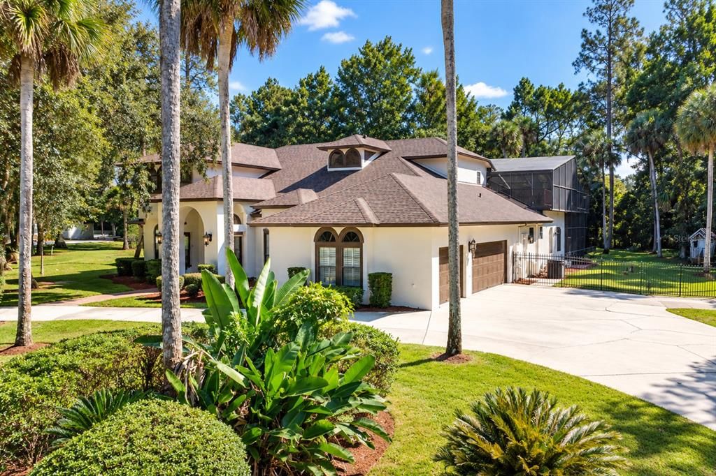 For Sale: $1,100,000 (5 beds, 4 baths, 3988 Square Feet)