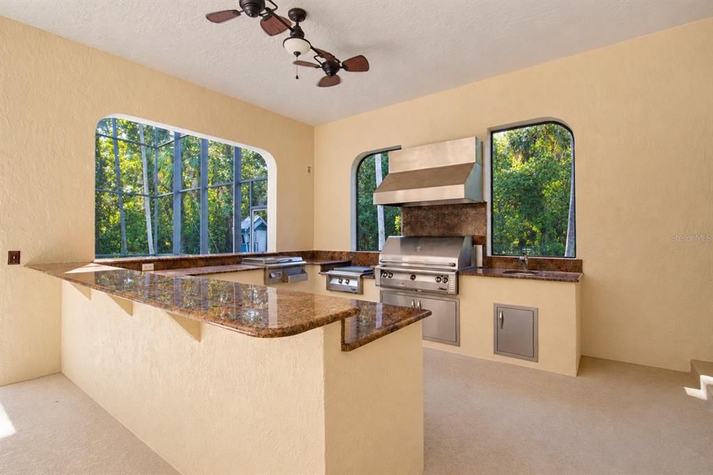 For Sale: $1,100,000 (5 beds, 4 baths, 3988 Square Feet)