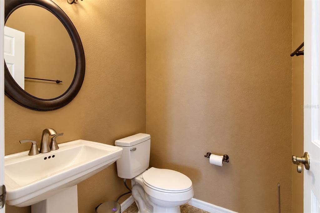 For Sale: $1,100,000 (5 beds, 4 baths, 3988 Square Feet)