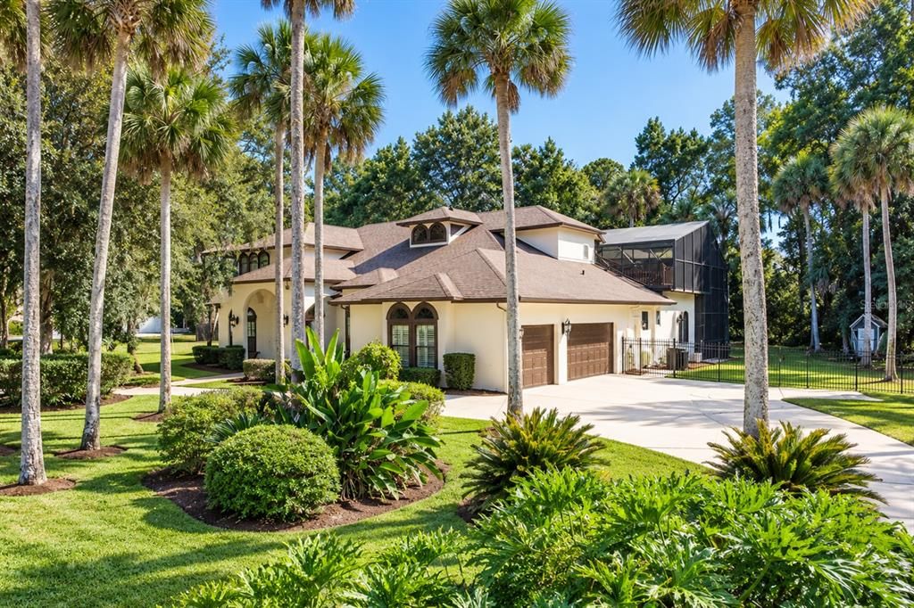 For Sale: $1,100,000 (5 beds, 4 baths, 3988 Square Feet)