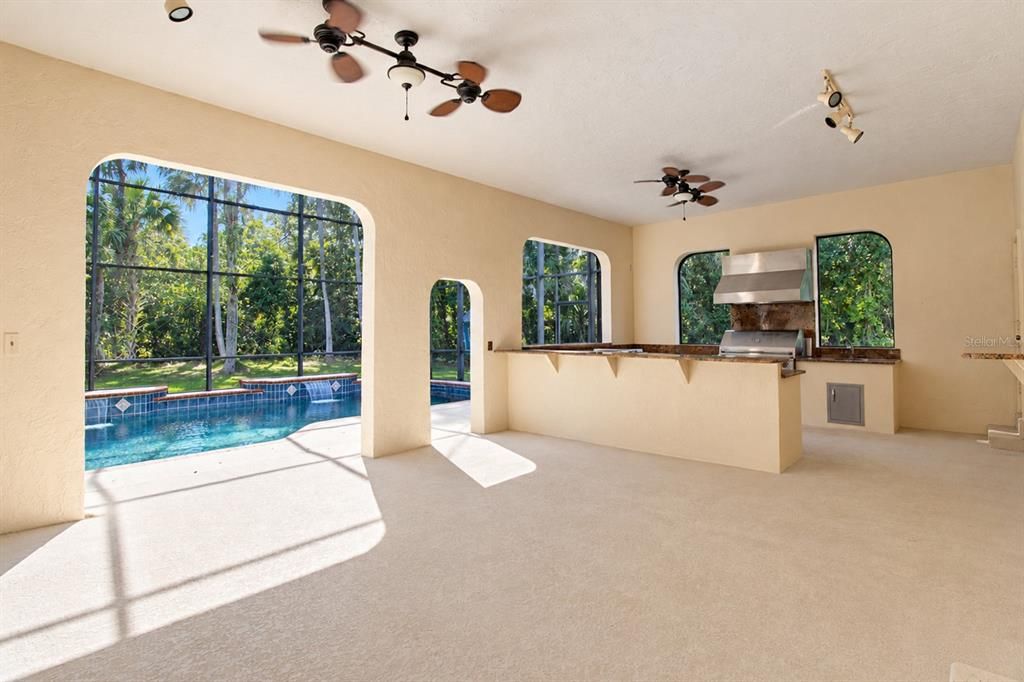 For Sale: $1,100,000 (5 beds, 4 baths, 3988 Square Feet)