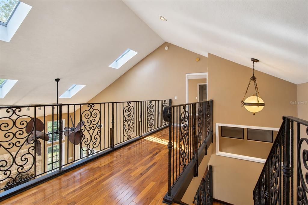 For Sale: $1,100,000 (5 beds, 4 baths, 3988 Square Feet)