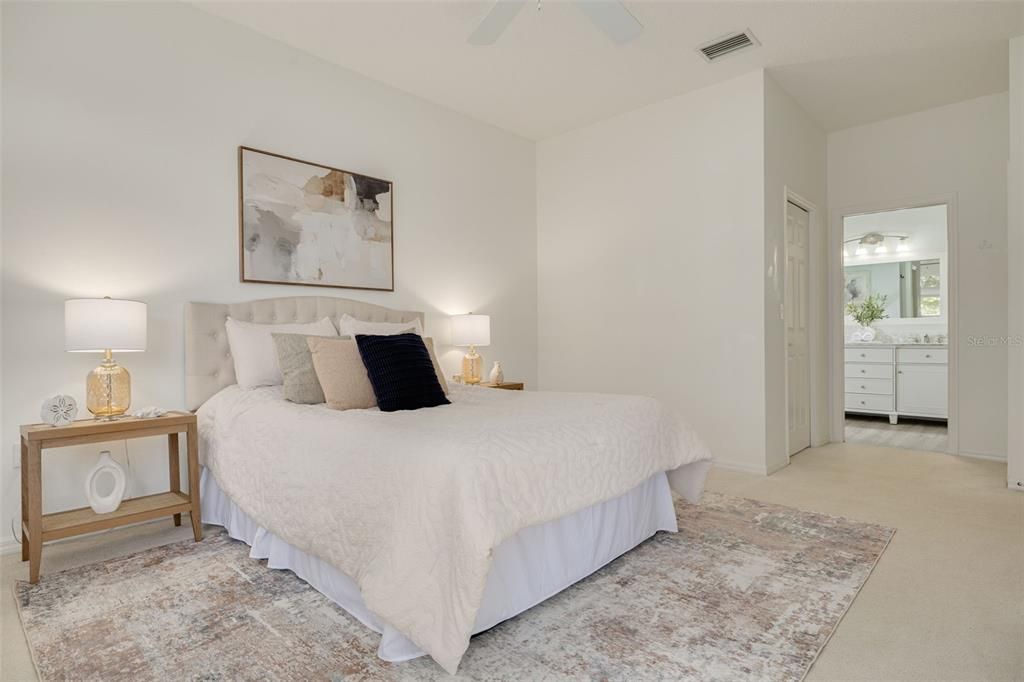 For Sale: $400,000 (2 beds, 2 baths, 1722 Square Feet)
