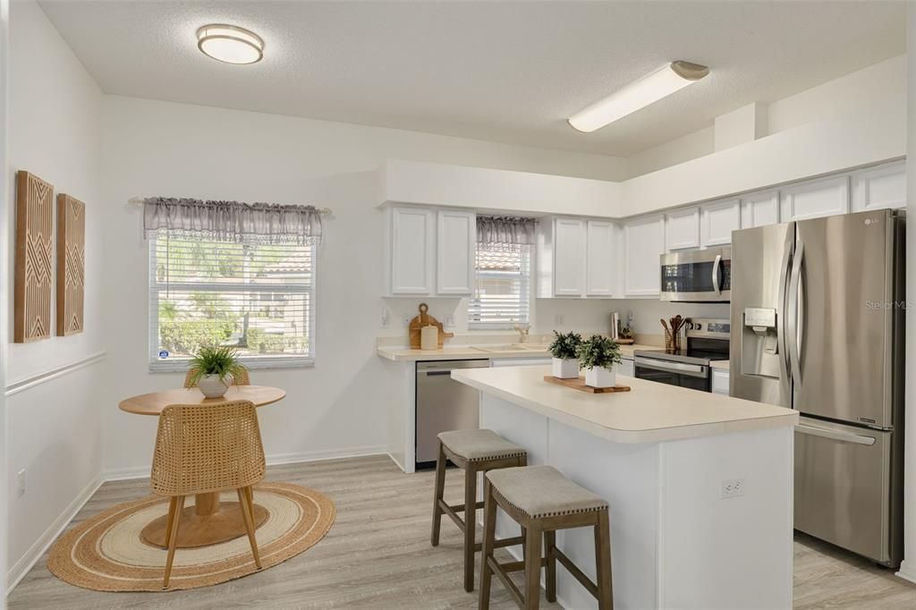 For Sale: $400,000 (2 beds, 2 baths, 1722 Square Feet)