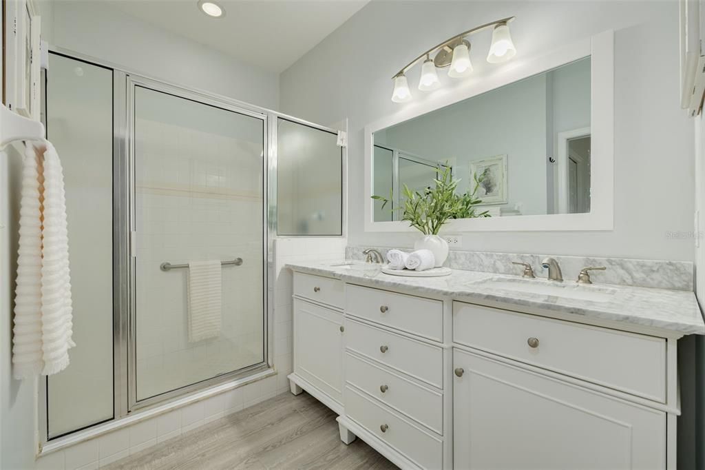 For Sale: $400,000 (2 beds, 2 baths, 1722 Square Feet)