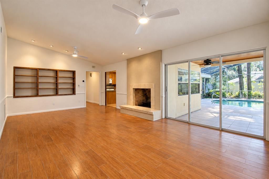 For Sale: $650,000 (4 beds, 3 baths, 2691 Square Feet)
