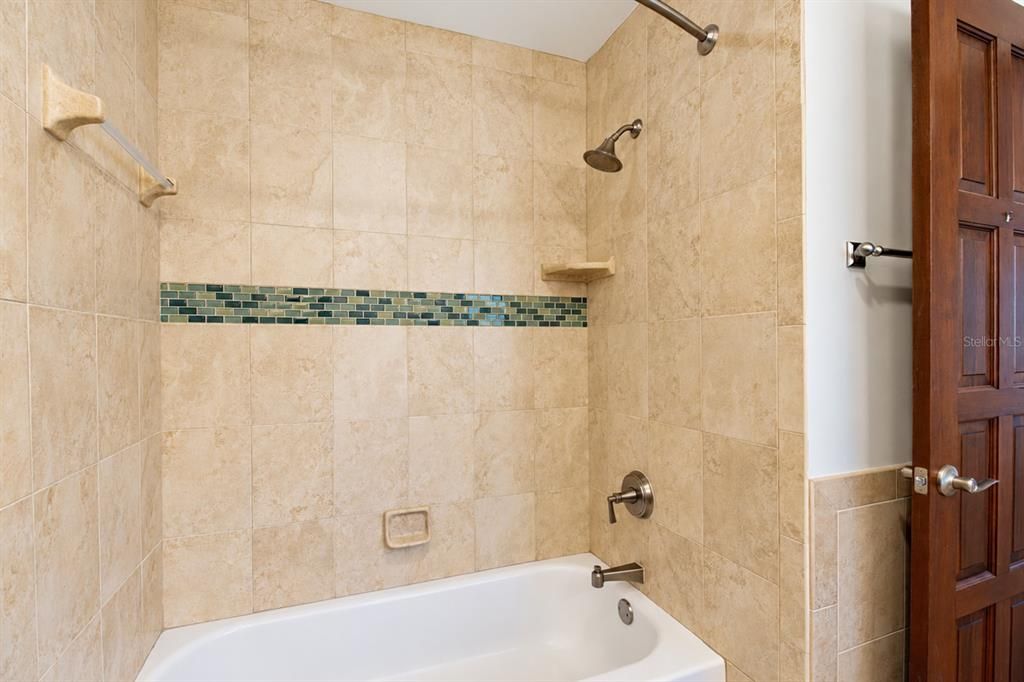 For Sale: $650,000 (4 beds, 3 baths, 2691 Square Feet)